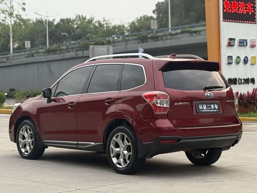 Subaru Forester 2015 — фото 10