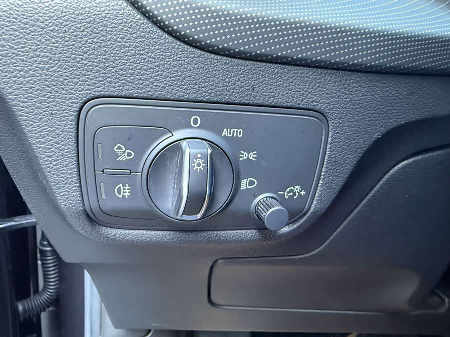 Audi Q2L 2022