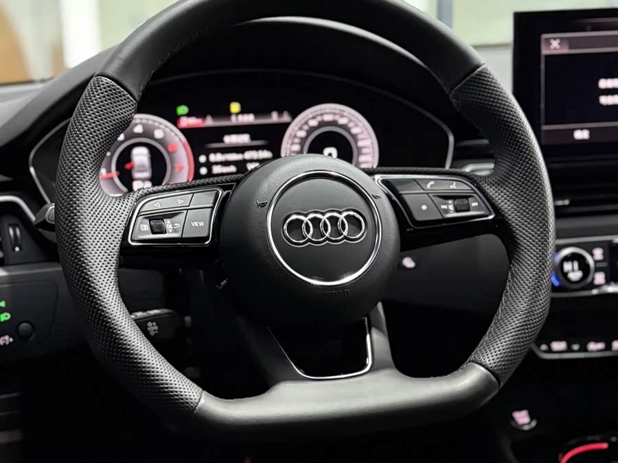 Audi A4L 2024 — фото 10