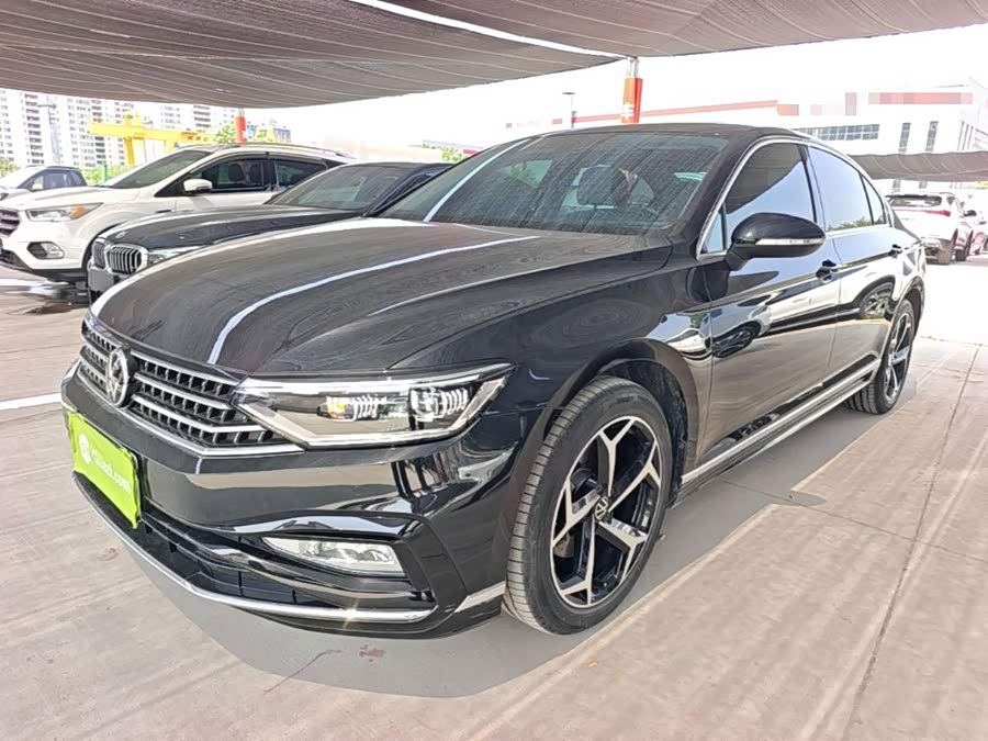 Volkswagen Magotan 2025