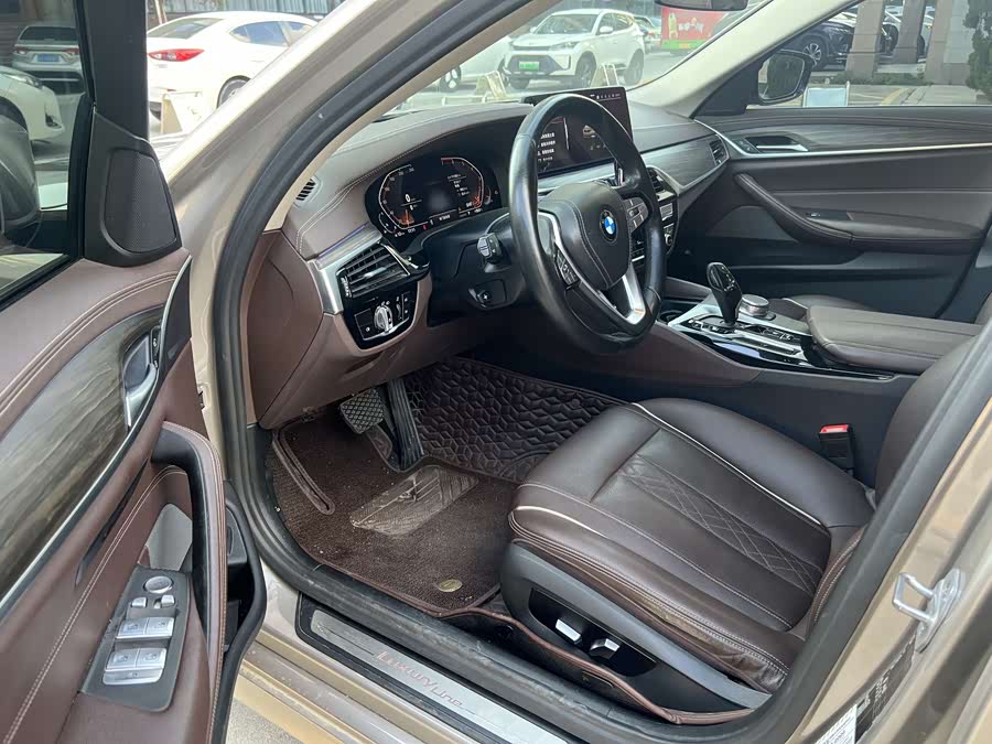 BMW 5 Series 2021