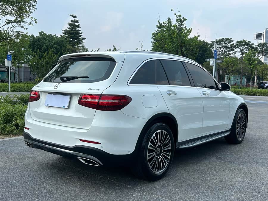 Mercedes-Benz GLC 2018 — фото 13