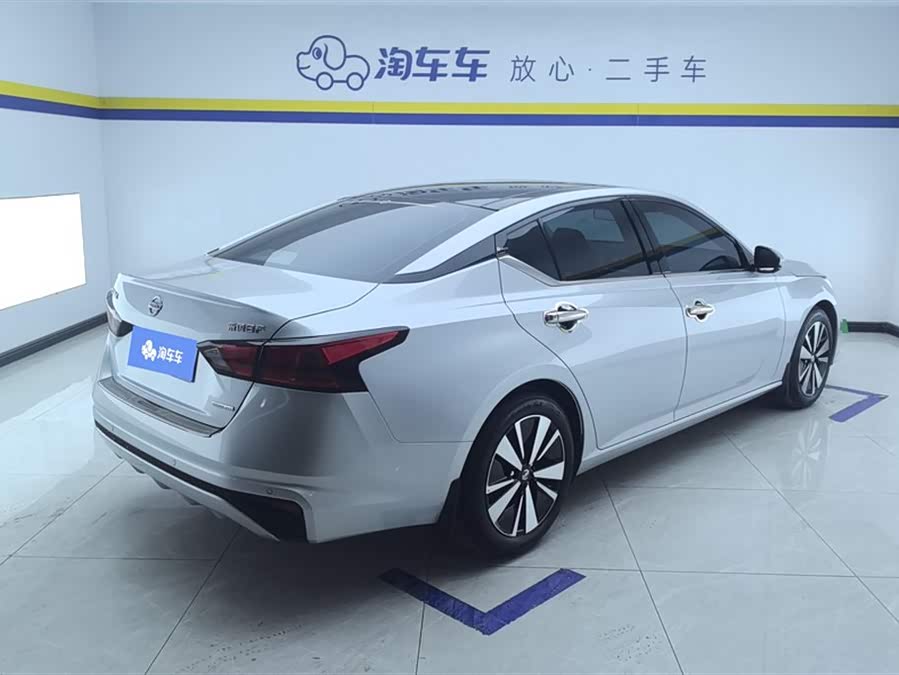 Nissan Teana 2021