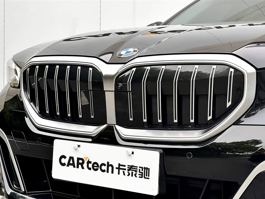 BMW 5 Series 2024 — фото 13