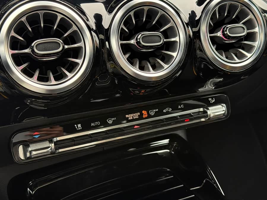 Mercedes-Benz Mercedes CLA AMG 2023 — фото 16