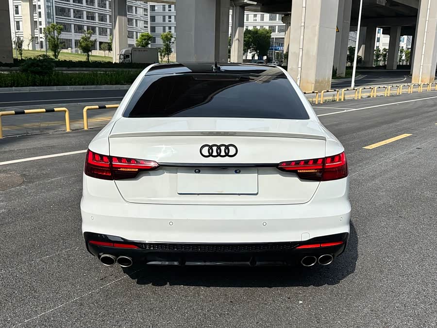 Audi A4L 2020