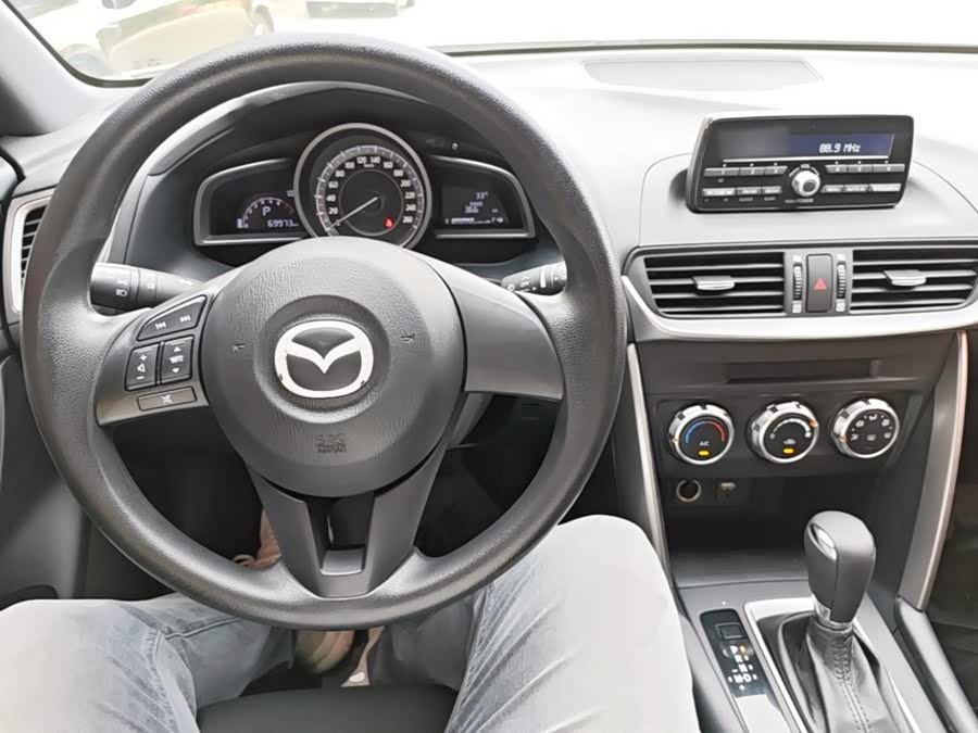 Mazda CX-4 2016 — фото 10