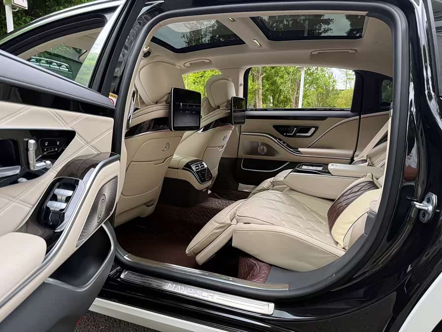 Mercedes-Benz Maybach S-Class 2023