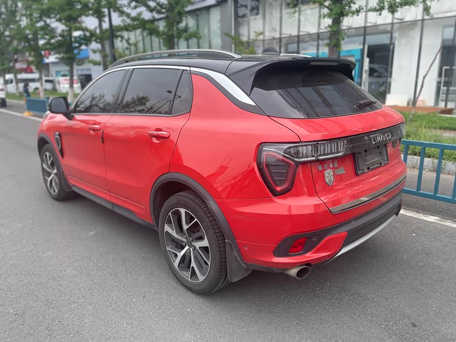 Lynk & Co 01 2017
