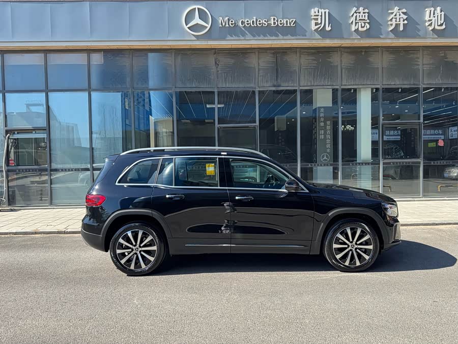 Mercedes-Benz GLB 2024 — фото 10