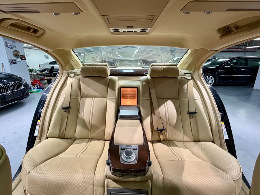 BMW 7 Series 2005 — фото 12