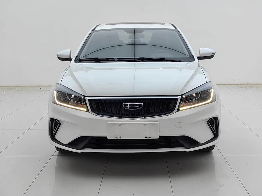 Geely Emgrand 2022