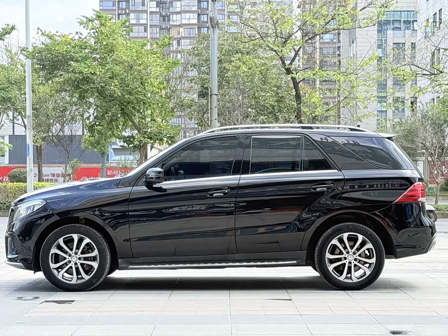 Mercedes-Benz GLE 2016