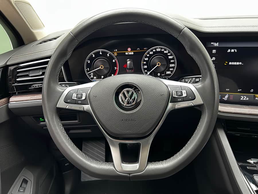 Volkswagen Touareg 2020 — фото 14