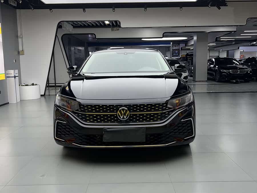 Volkswagen Passat 2025