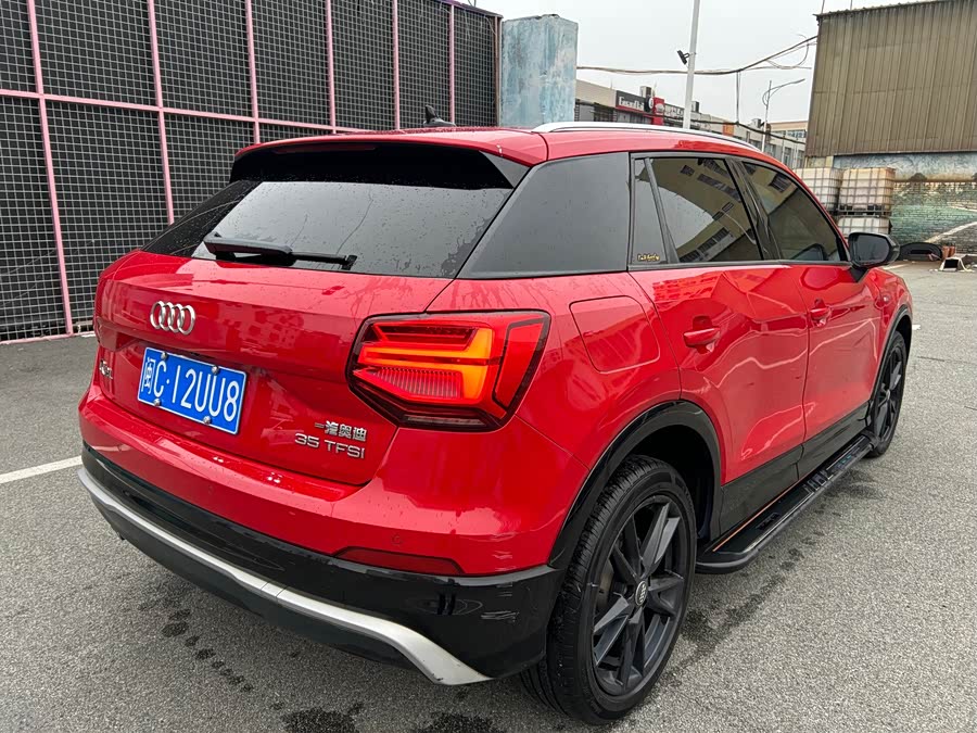 Audi Q2L 2018