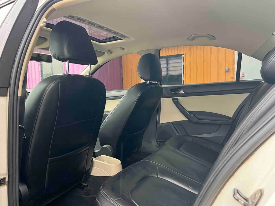 Skoda Rapid 2013