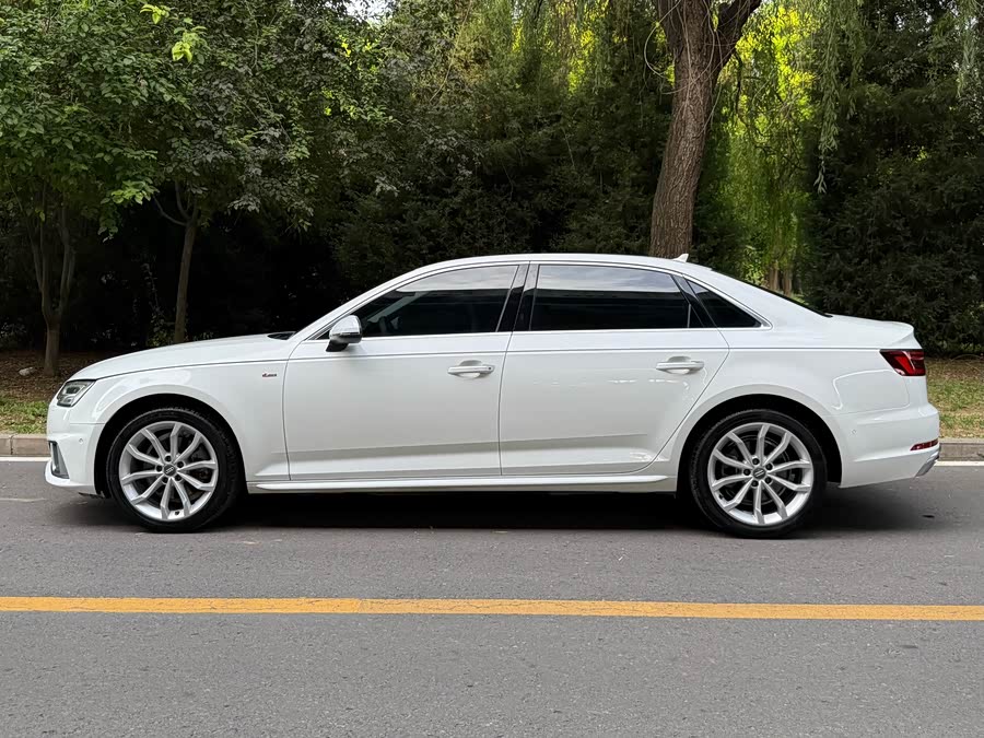 Audi A4L 2019