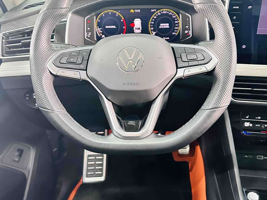 Volkswagen Tiguan L 2024 — фото 9