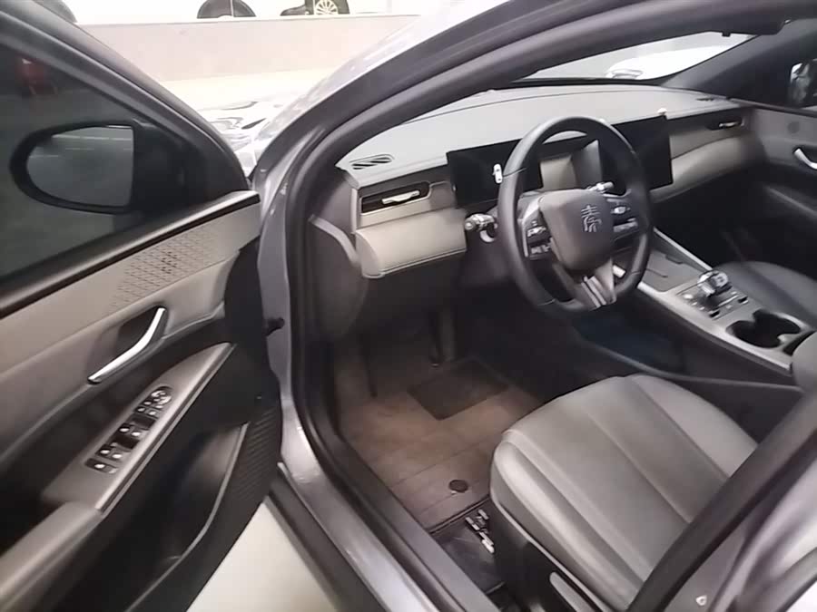 BYD Qin PLUS 2025 — фото 16
