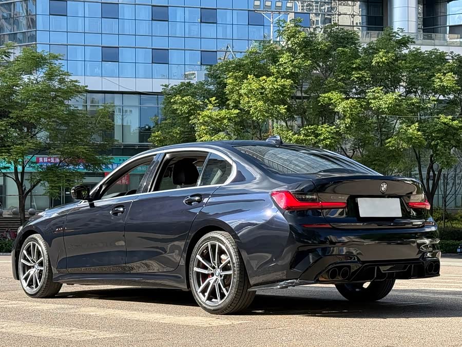 BMW 3 Series 2021