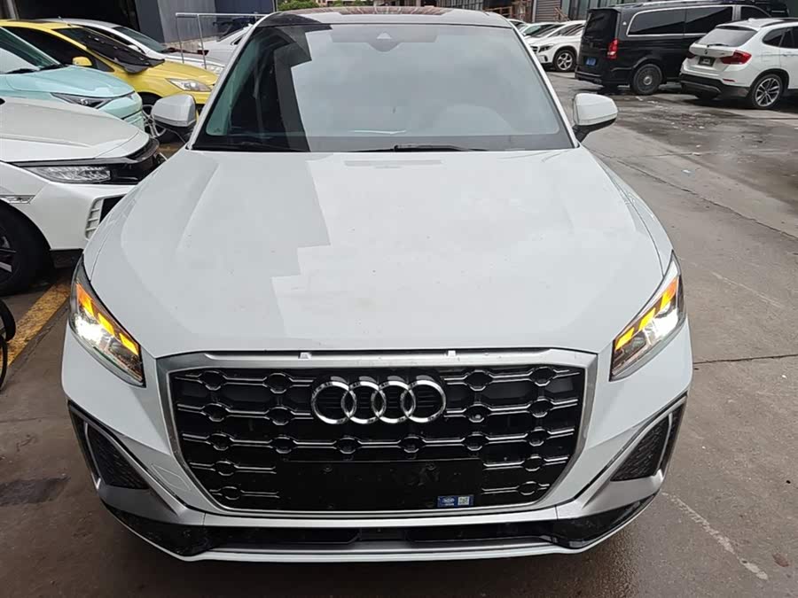 Audi Q2L 2023