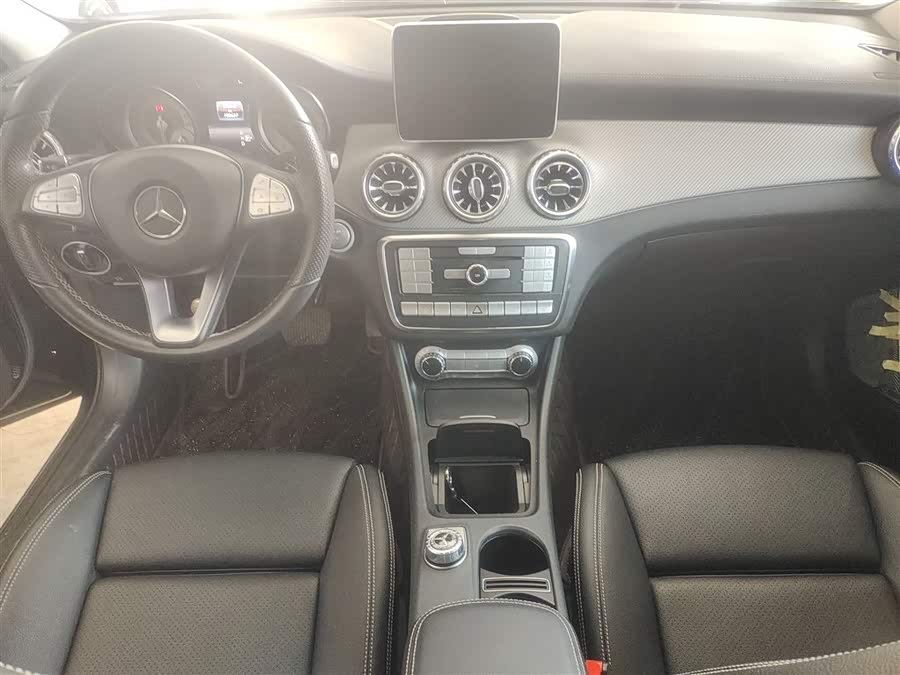 Mercedes-Benz GLA 2016