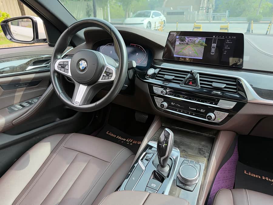 BMW 5 Series 2020 — фото 13