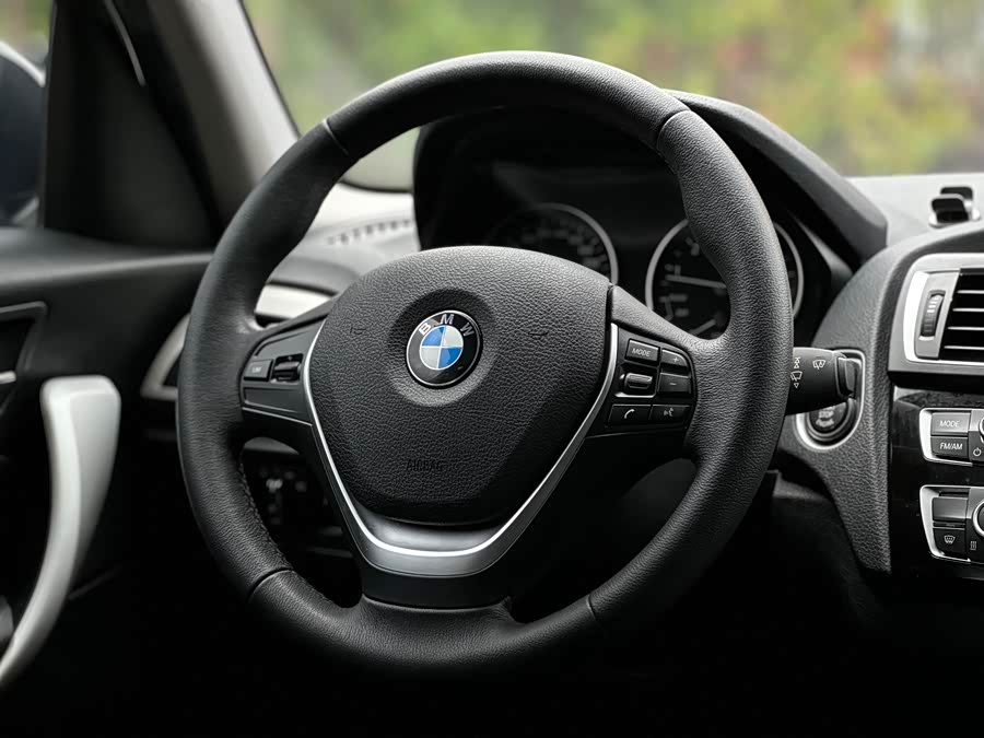 BMW 1 Series 2016 — фото 17