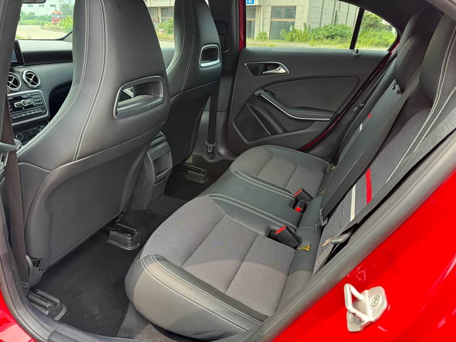 Mercedes-Benz A-Class 2015 — фото 9