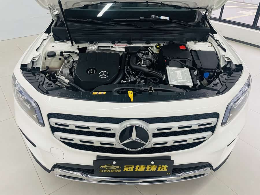 Mercedes-Benz GLB 2023