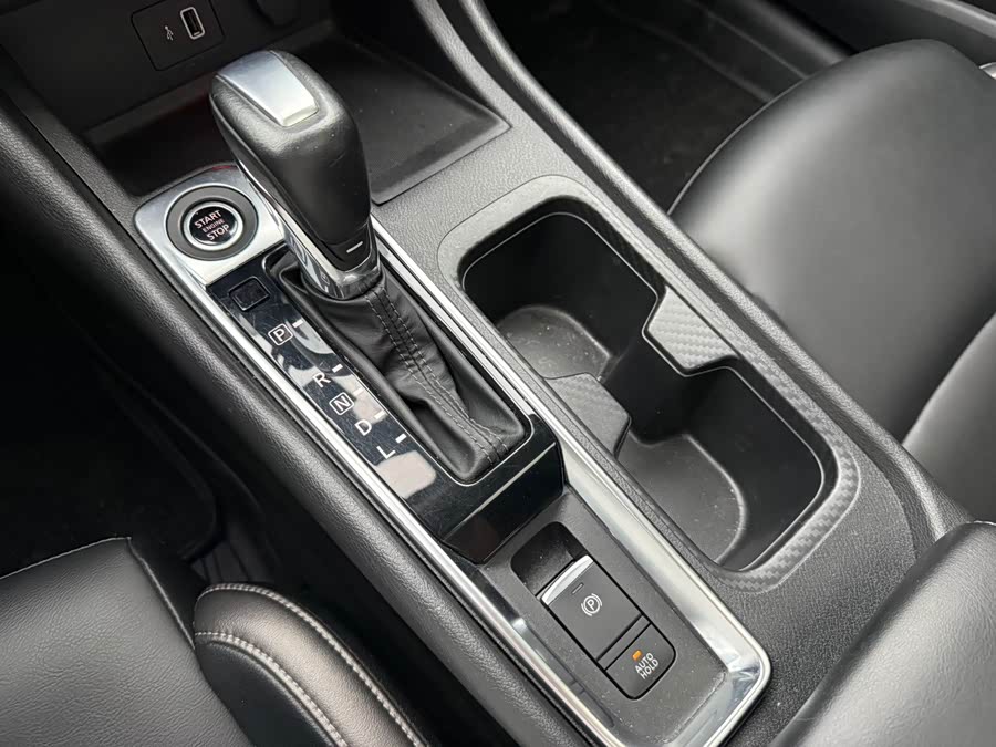 Nissan Sylphy 2022 — фото 12