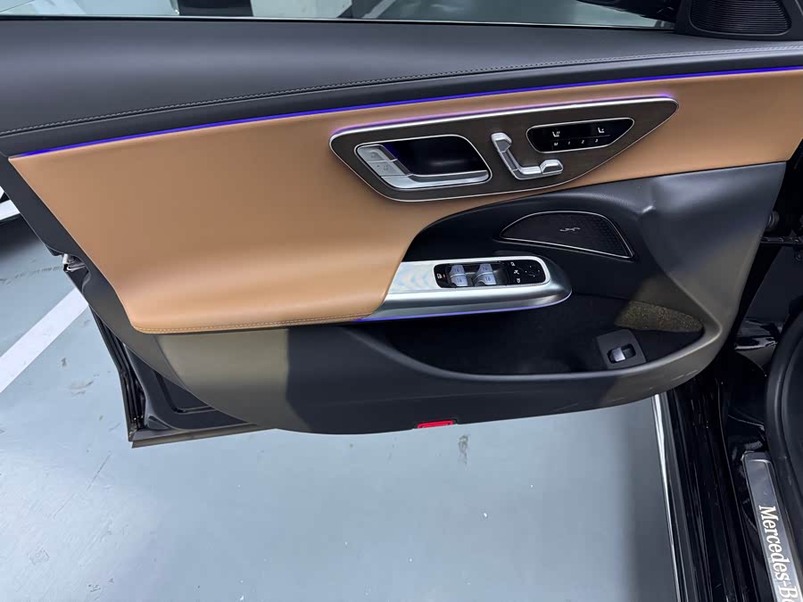 Mercedes-Benz E-Class 2024