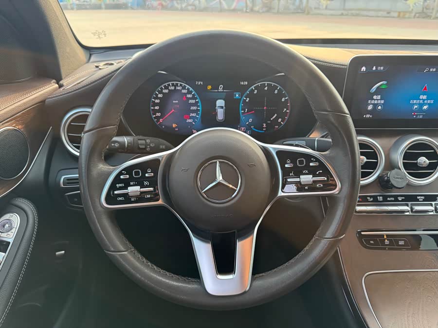 Mercedes-Benz GLC 2022 — фото 11