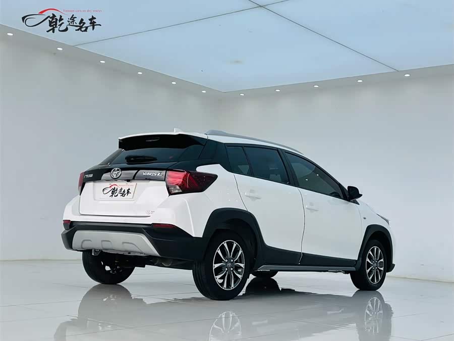 Toyota Yaris L 2022