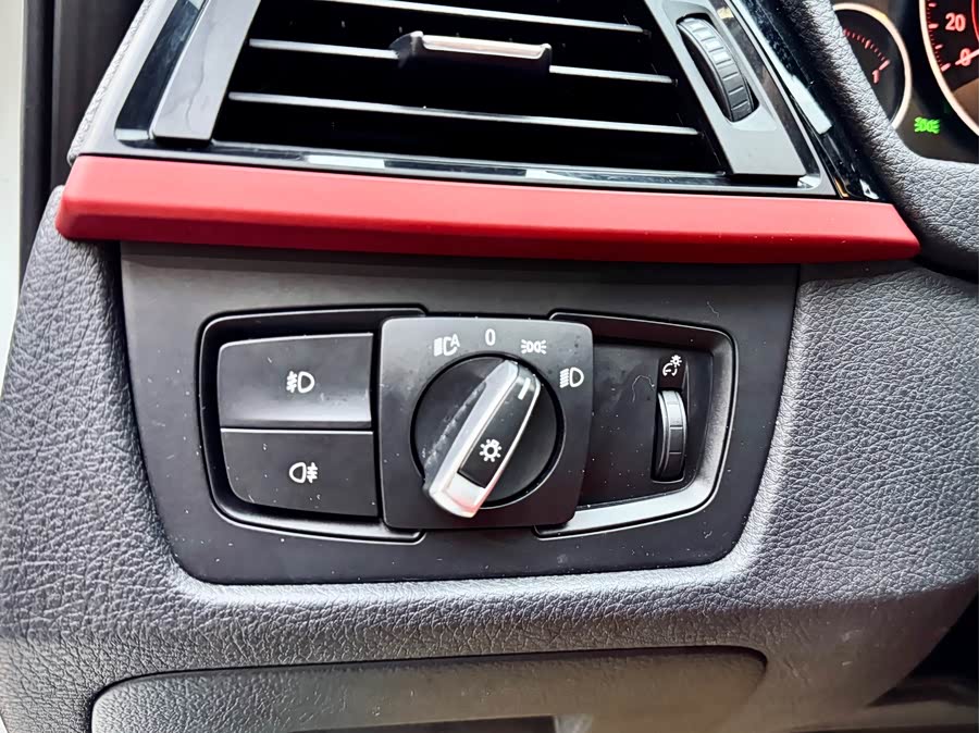 BMW 3 Series 2013 — фото 12