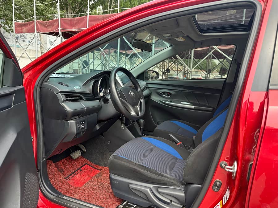 Toyota Yaris L 2016 — фото 10