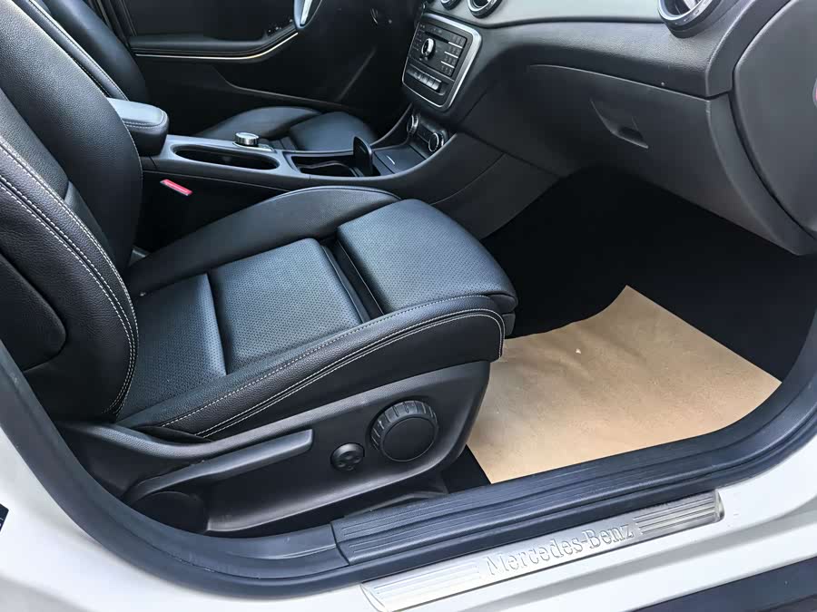 Mercedes-Benz GLA 2016 — фото 15