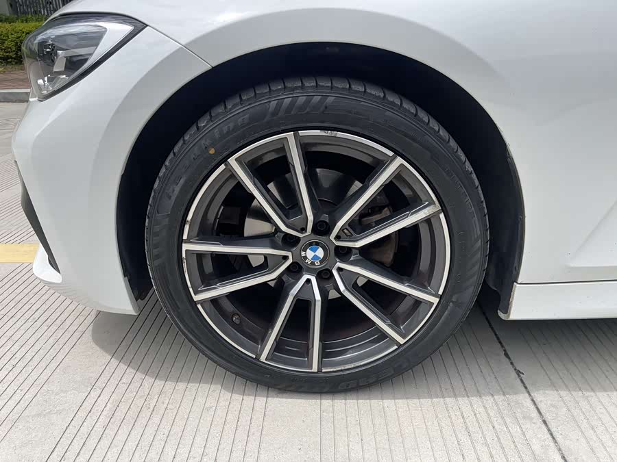 BMW 3 Series 2022 — фото 12