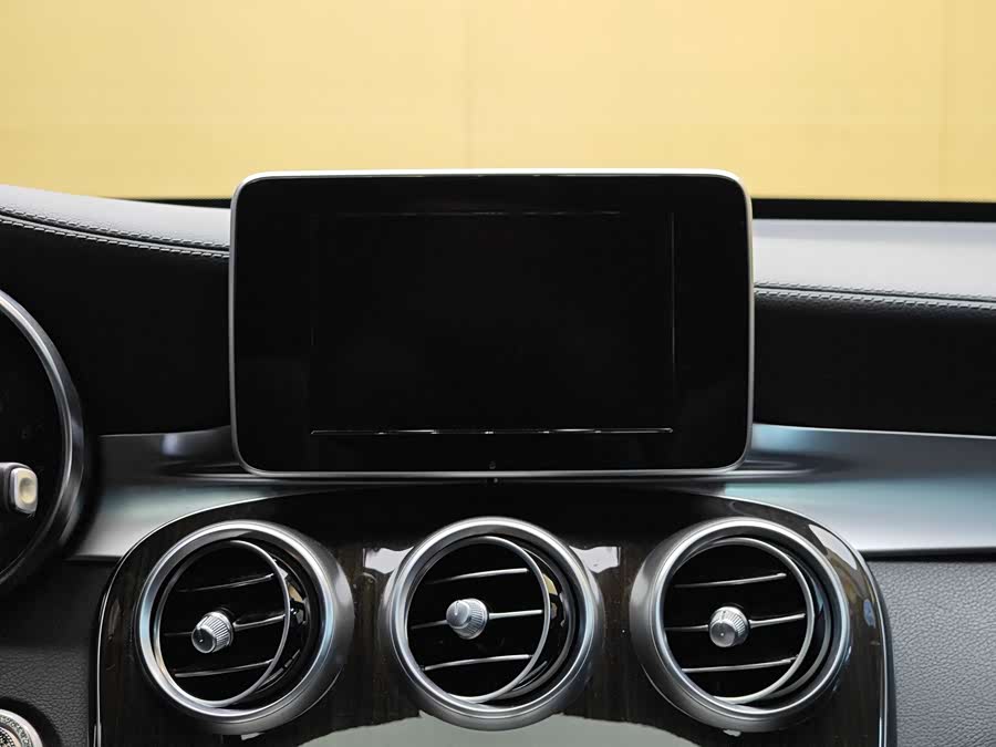 Mercedes-Benz GLC 2017 — фото 16