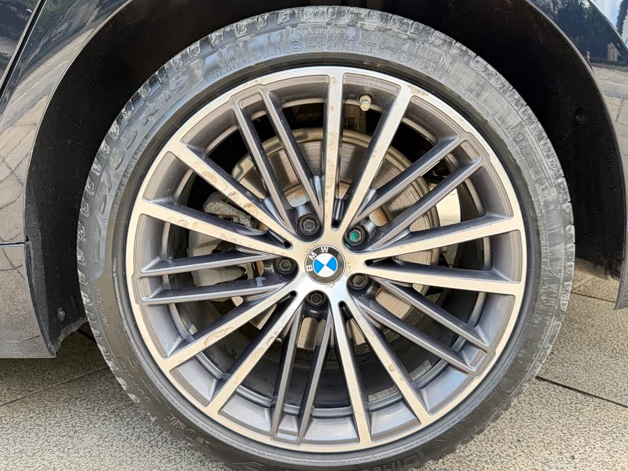 BMW 5 Series 2020 — фото 12