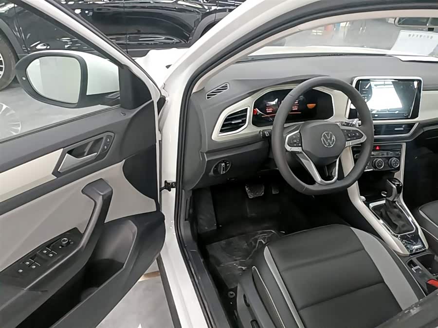 Volkswagen T-Roc 2025 — фото 16