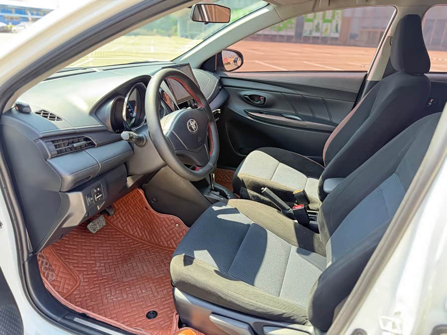Toyota Yaris L 2016