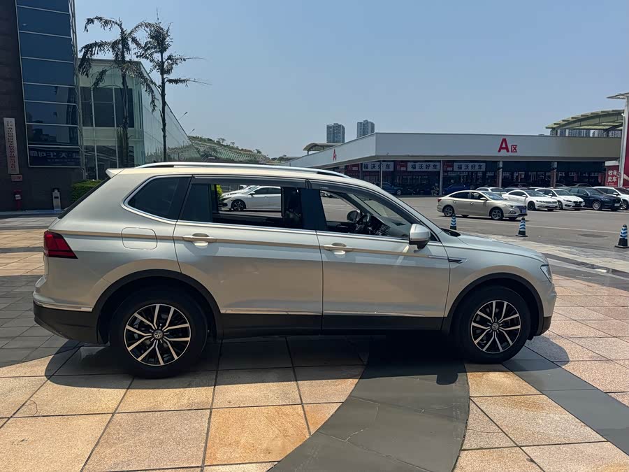 Volkswagen Tiguan L 2018
