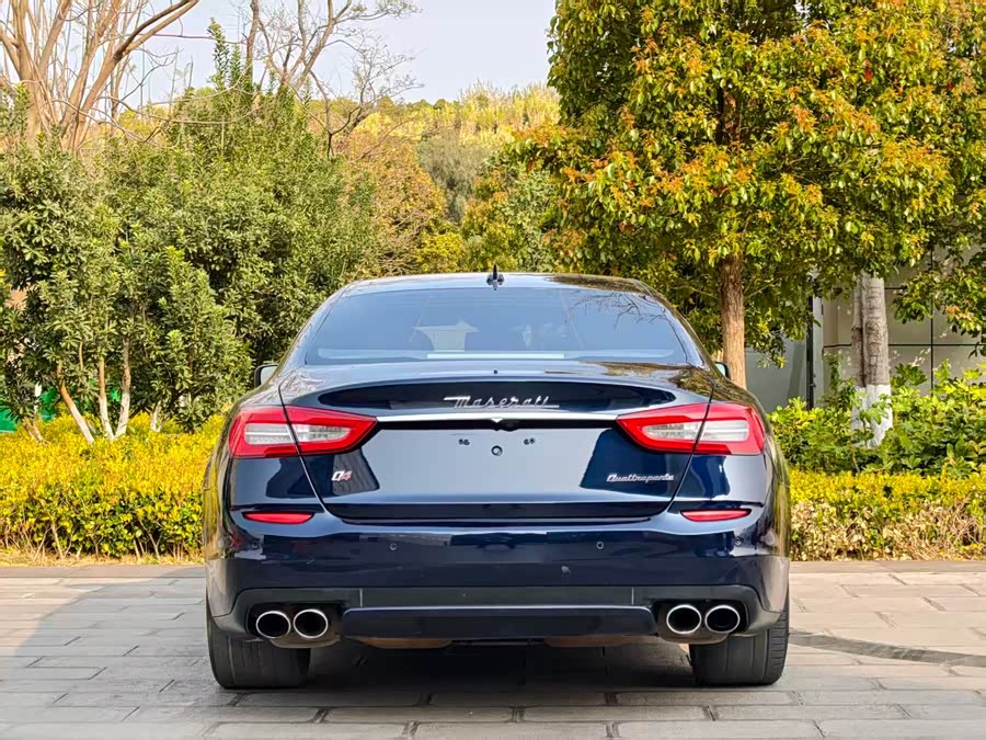 Maserati Quattroporte 2015