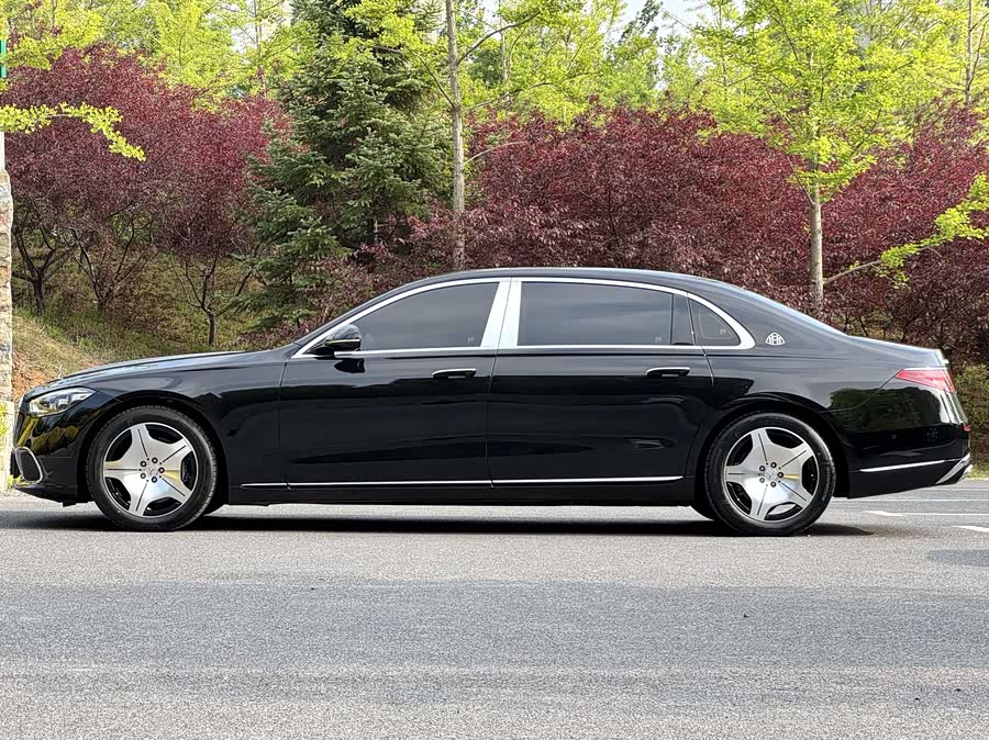 Mercedes-Benz Maybach S-Class 2025