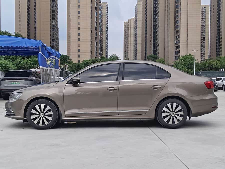 Volkswagen Sagitar 2017