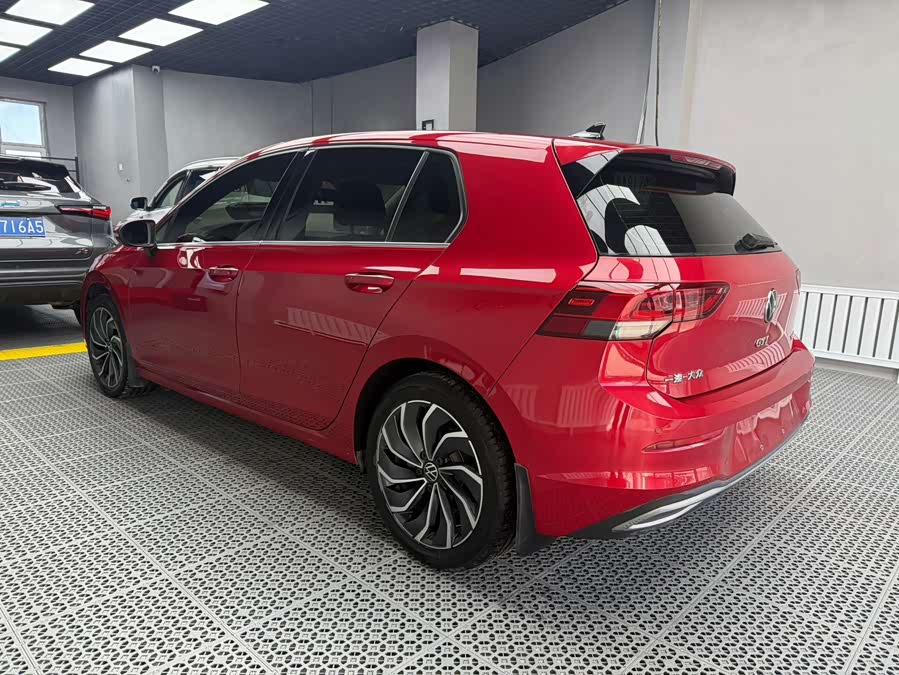 Volkswagen Golf 2021