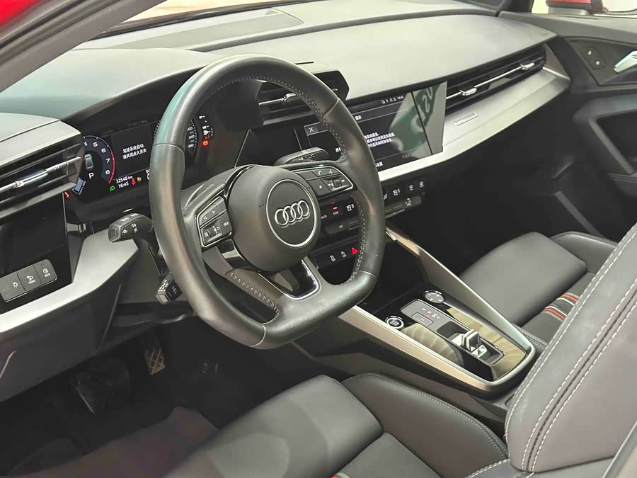 Audi A3 2021 — фото 12