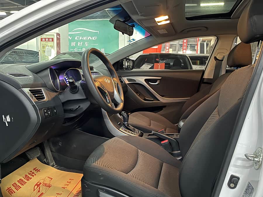 Hyundai Elantra 2016
